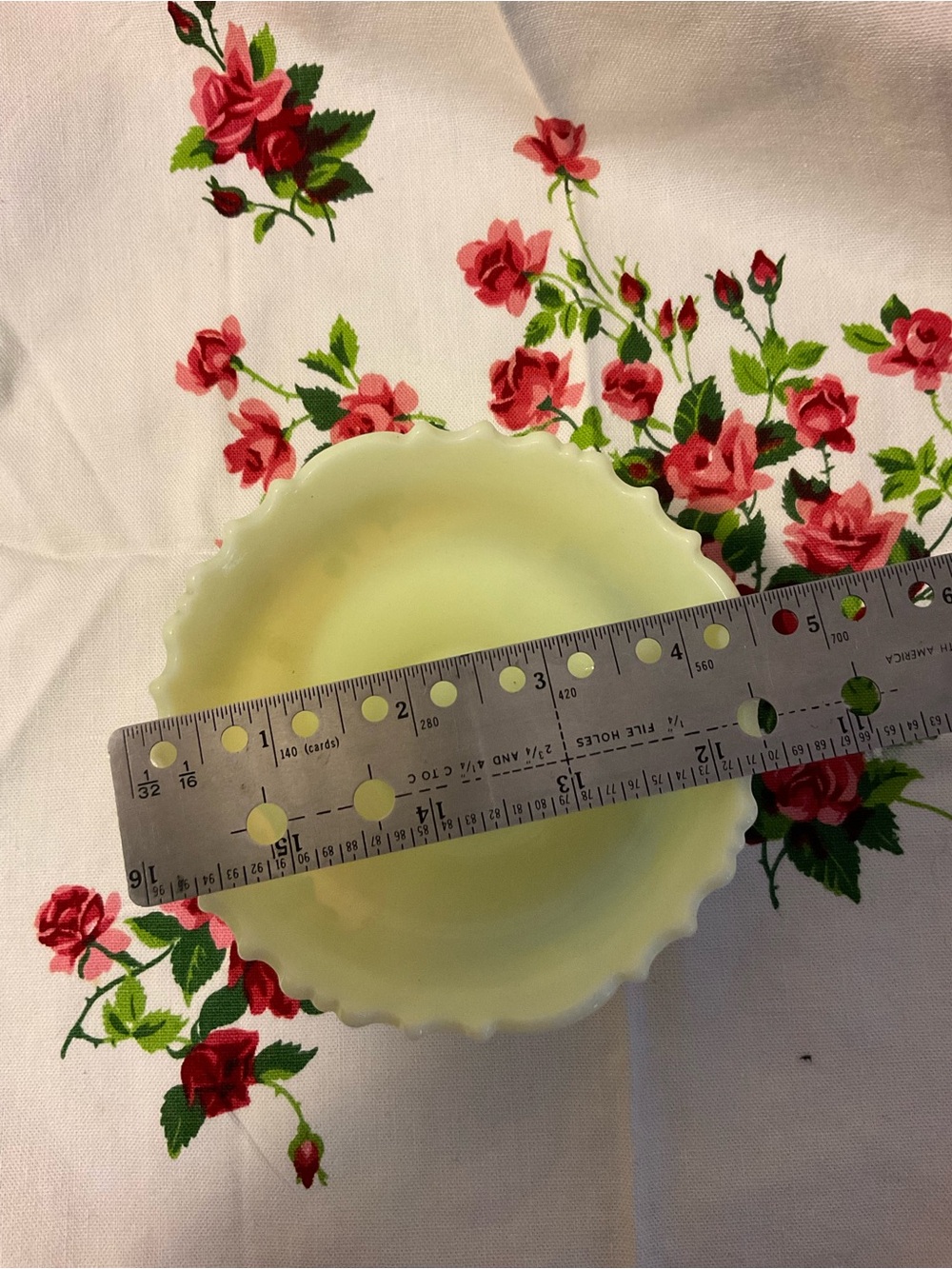 Northwood Custard Glass Berry Bowl - Picture 5 of 6